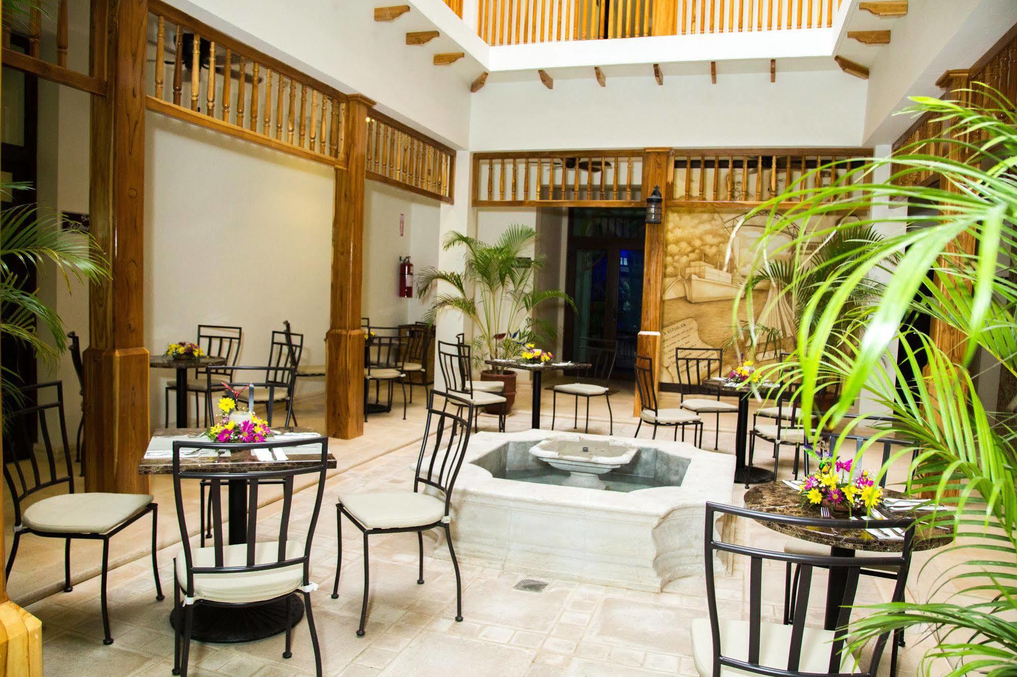 Hotel Presidente Las Tablas Extérieur photo